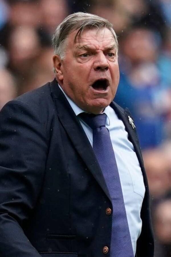 Football Manager Sam Allardyce in Max Navy Suit - Image 3